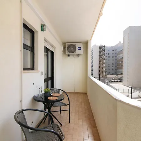 Coastal Comfort - Da Rocha Apartment *